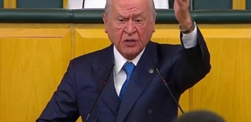 Bahçeli’den Türk gençlerine “Fransa“ mesajı: Heveslenmeyin, Türkiye’ye sahip çıkın