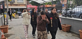 2 kadın hırsız yakalandı Üzerlerinden çıkanlar şaşırttı