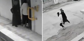 Rezilliklerini kimse görmüyor sandılar ama kamera kayıttaydı