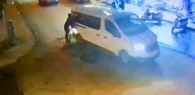 Bodrum’da skuterli gence çarpmamak için manevra yapan sürücü tokat attı