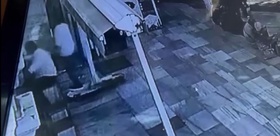 Camide abdest alan kişinin 15 bin euro ve 89 bin dolarlık çantası çalındı