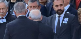 Kılıçdaroğlu ve Özel yine cenazede buluştu