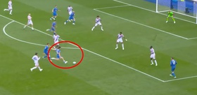 Ne şakaları var ne de acımaları Gelene geçene gol yağdırıyorlar