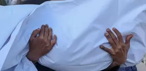 İsrail'in evini bombaladığı Filistinli doktorun 10 çocuğundan 9'u hayatını kaybetti