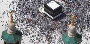Dünyanın en büyük saatinin balkonundan Kabe-i Muazzama görüntülendi