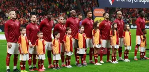Galatasaray’a derbide büyük şok Takımın bel kemiği sakatlandı