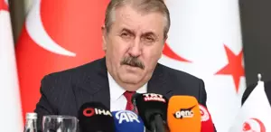 Meclis’teki “Biji Serok Apo“ sloganına Destici’den sert tepki: Kafalarını ezip geçeceksin