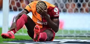 Galatasaray taraftarının yüreğini ağzına getiren Osimhen fotoğrafı