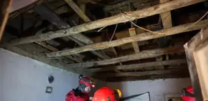 Düğün hazırlığı yapan ailenin üzerine evin tavanı çöktü