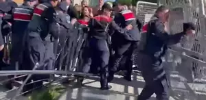 İmamoğlu hakim karşısına çıkıyor Kalabalıkla jandarma arasında arbede yaşandı