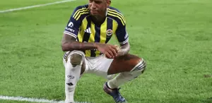 Talisca’dan ayrılık iddialarına jet hızında cevap