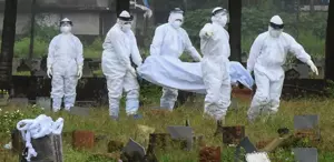 Hayvandan insana bulaşan virüs ülkeyi mezarlığa çevirdi