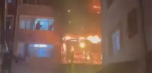 Beyoğlu’nda kız istemede patlatılan havai fişekler evi yaktı: 8 kişi dumandan etkilendi