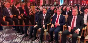 Tüm gözlerin çevrildiği yere ikisi de geldi