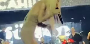 Gülşen, sahneye para atan hayranına kızdı: Üzerinde Atatürk var