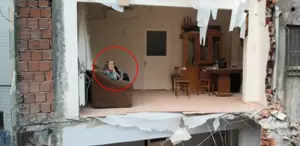 4 katlı bina yıkıldı bitişikteki apartman duvarsız kaldı