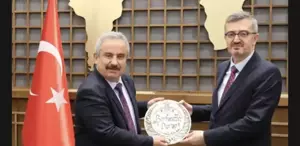 Türkiye Basın Federasyonu, İletişim Başkanı Burhanettin Duran’ı ziyaret etti