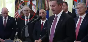 Trump’ın basın toplantısında korku dolu anlar İlk müdahaleyi Mehmet Öz yaptı