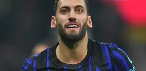 Hakan Çalhanoğlu’na büyük onur