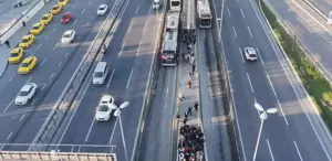 Metrobüs durağında akıl almaz olay: Engelli vatandaş feci şekilde can verdi