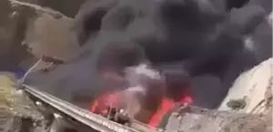 Ülke şokta Umreden dönen hacıları taşıyan otobüs tankerle çarpıştı: 45 ölü