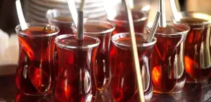 Çayın yanında getirdikleri limona bile para istediler