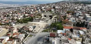 İzmir’de onlarca evde çatlak Korkutan görüntünün nedeni deprem değil