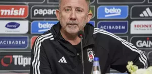 Beşiktaş’ta yaprak dökümü Sergen Yalçın 4 isme ’’Güle güle’’ dedi