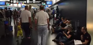 Havalimanlarında kriz Uçaklar yere indiriliyor