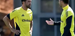 Eski milli futbolcu Gökhan Gönül derbi sonrası havalimanında gözaltına alındı