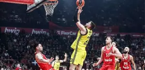 Olympiakos - Fenerbahçe Beko akan çatı nedeniyle ertelendi