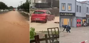 Sağanak sonrası Çeşme’de denizle kara birleşti