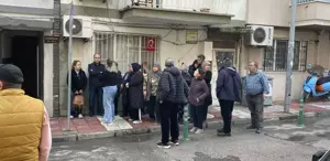 Eşini Boğazından Kesti