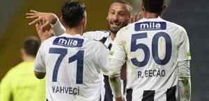 Emre Belözoğlu muradına erdi 5 gollü Haliç derbisinde kazanan Kasımpaşa