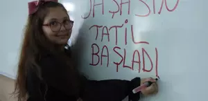 Ara tatil kaldırılacak mı Bakan Tekin’den öğrencileri üzecek sözler