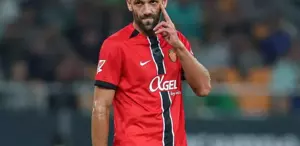 Vedat Muriqi destan yazıyor