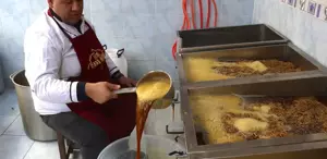 Litresi sadece 25 TL Anadolu’nun ’kolası’ için Ramazan’da uzun kuyruklar oluşuyor