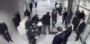 Kartal Bölge Adliye Mahkemesi’nde savcının hakimi vurduğu olayda yeni görüntüler ortaya çıktı