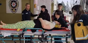 Boşanma aşamasındaki eşinden kaçmak için balkondan atladı