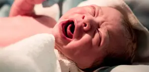 Bir ilimiz bu olayı konuşuyor Çocuğunu hastanede çocuk özlemi çeken adama verdi