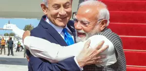 Netanyahu’ya sarıldığı fotoğrafın bedeli ağır oldu