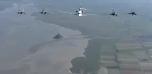 Korku büyüyor Macron konuşma yapmaya 4 savaş uçağıyla gitti