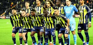 Fenerbahçe taraftarından iki yıldız oyuncuya protesto
