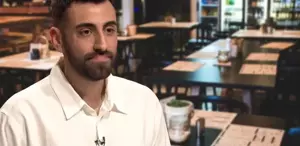 Ünlü şef ilk ısırıkta kabusu yaşadı Apar topar hastaneye kaldırdılar