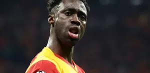 Galatasaray’a Davinson Sanchez’den kötü haber