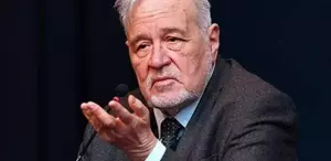 Prof. Dr. İlber Ortaylı’nın tedavisi yoğun bakımda devam ediyor