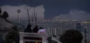 Can damarından vurulan İran, Körfez ülkesini hedef seçti