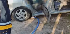 Park halindeki otomobilde ölü bulundu