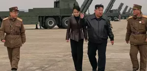 Kim ve halefinden ABD’ye tarihi mesaj Testi birlikte izlediler