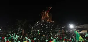 Sabahlara kadar eğlenmişlerdi Sahada kazılan kupa masada kaybedildi